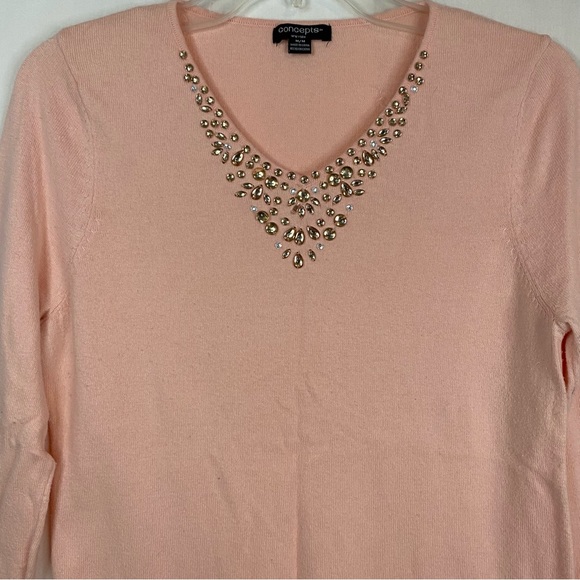 CONCEPTS Pink Rhinestone Bejeweled Sweater V Neck Light Baby Pink Size Medium - Picture 3 of 9